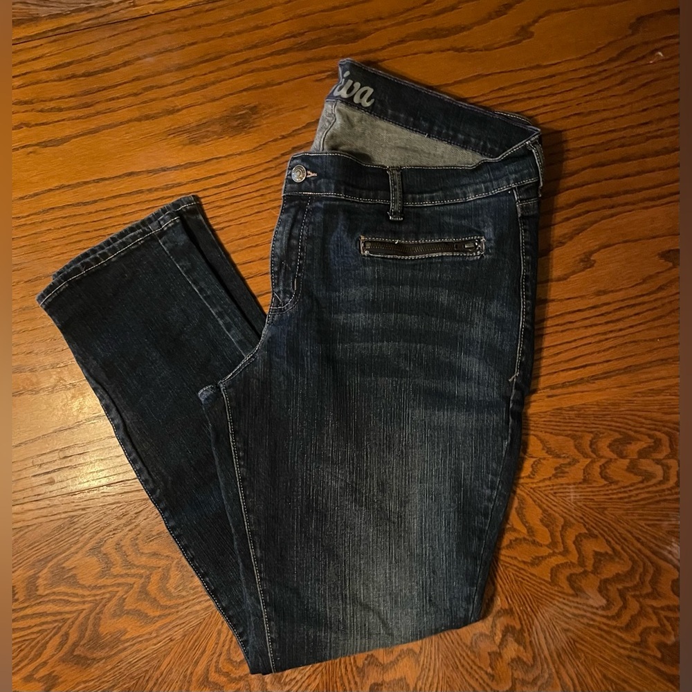 Old Navy Dark Wash Women’s The Diva Jeans Size 16